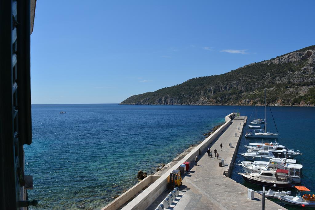 Apartment Riva 5 Komiža Dış mekan fotoğraf