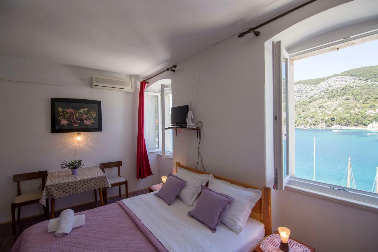 Apartment Riva 5 Komiža Dış mekan fotoğraf