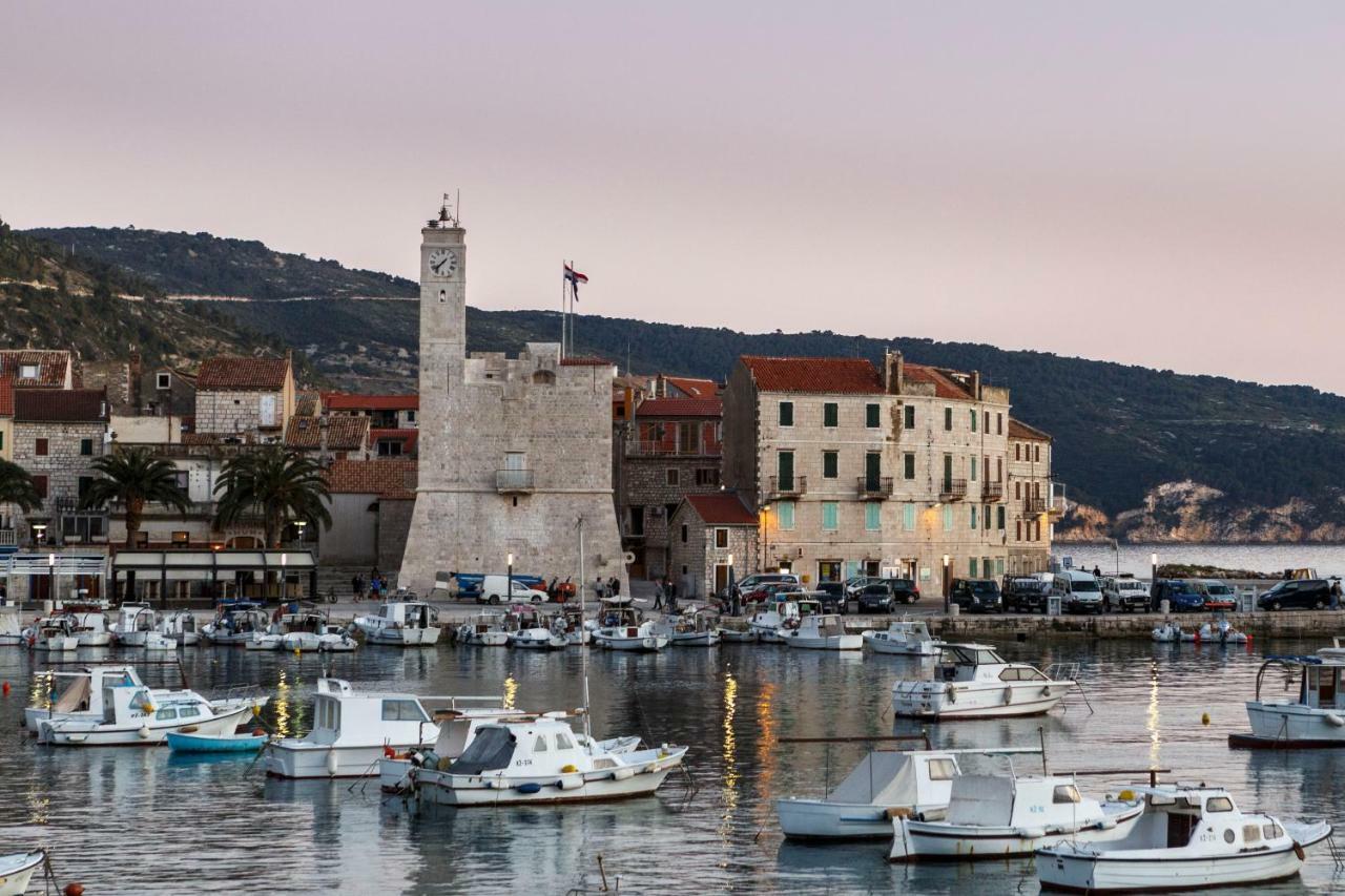 Apartment Riva 5 Komiža Dış mekan fotoğraf