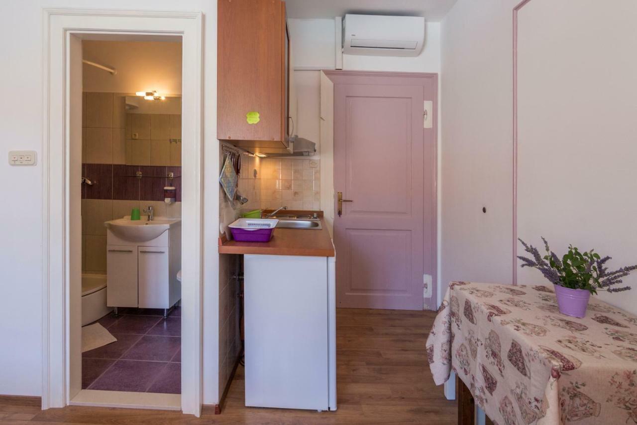 Apartment Riva 5 Komiža Dış mekan fotoğraf