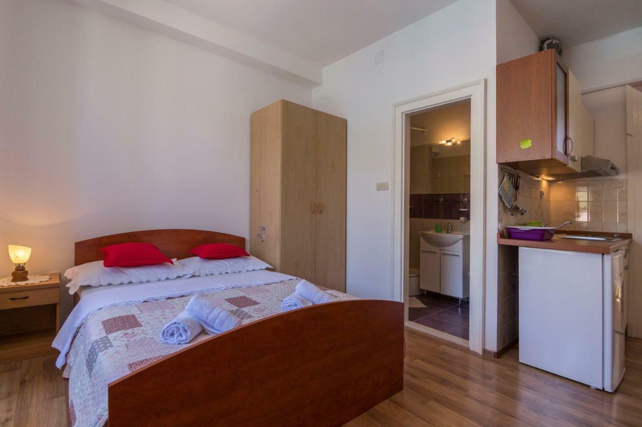 Apartment Riva 5 Komiža Dış mekan fotoğraf